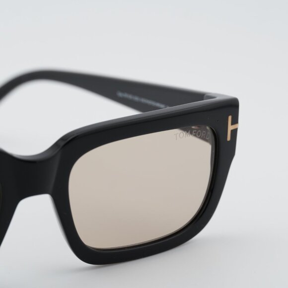 Tom Ford Ezra FT1075 01E Sunglasses Black Rectangle Frame, Photochromic Lenses